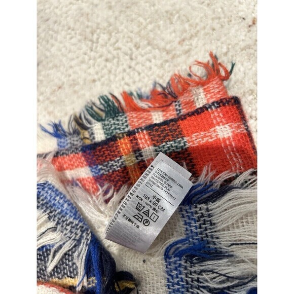 OLD NAVY Oversized Cozy Soft Brushed Flannel Blanket Scarf with Fringe 74”x40” - Picture 3 of 5